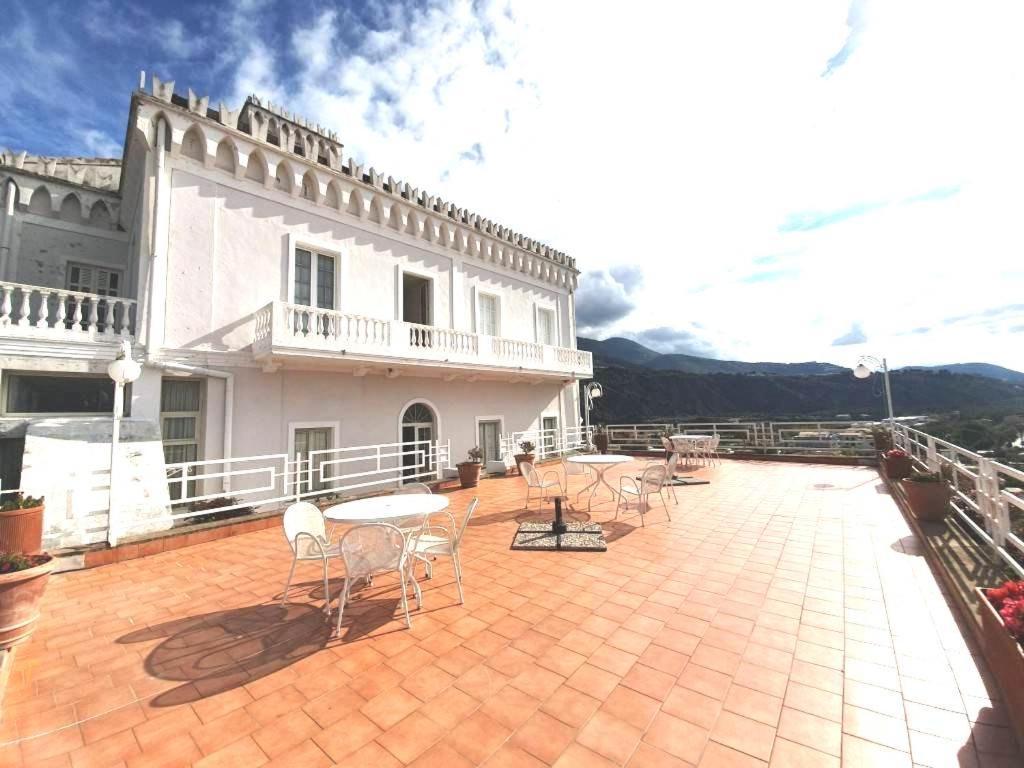Appartamento Nel Fabbricato Denominato Il Castello Praia a Mare Exterior foto